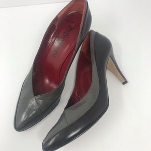 Vintage 1980s YSL Yves Saint Laurent Pumps Heels Leather Size 8.5 Made In Italy